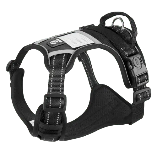 Black dog harness with a classic design and a comfortable fit for all breeds.
