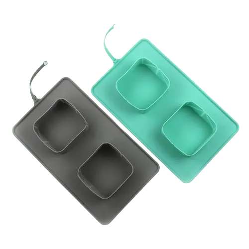 Portable pet feeding bowl with a durable design, perfect for hiking and road trips. Buy for Dog